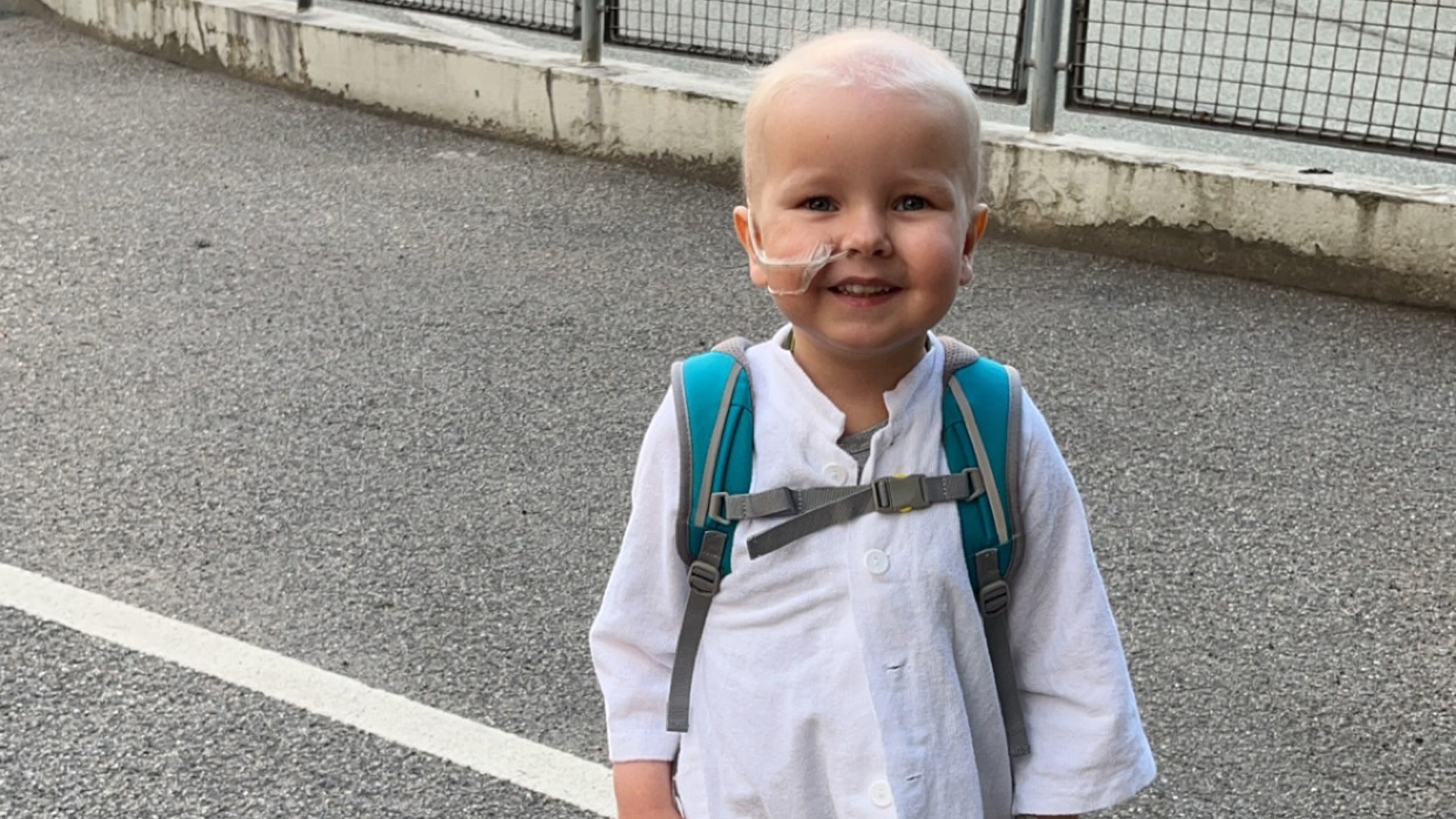 Mads i hospitalsskjorte
